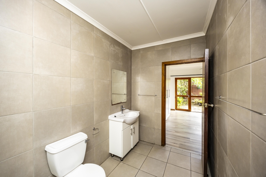 3 Bedroom Property for Sale in Bonza Bay Eastern Cape